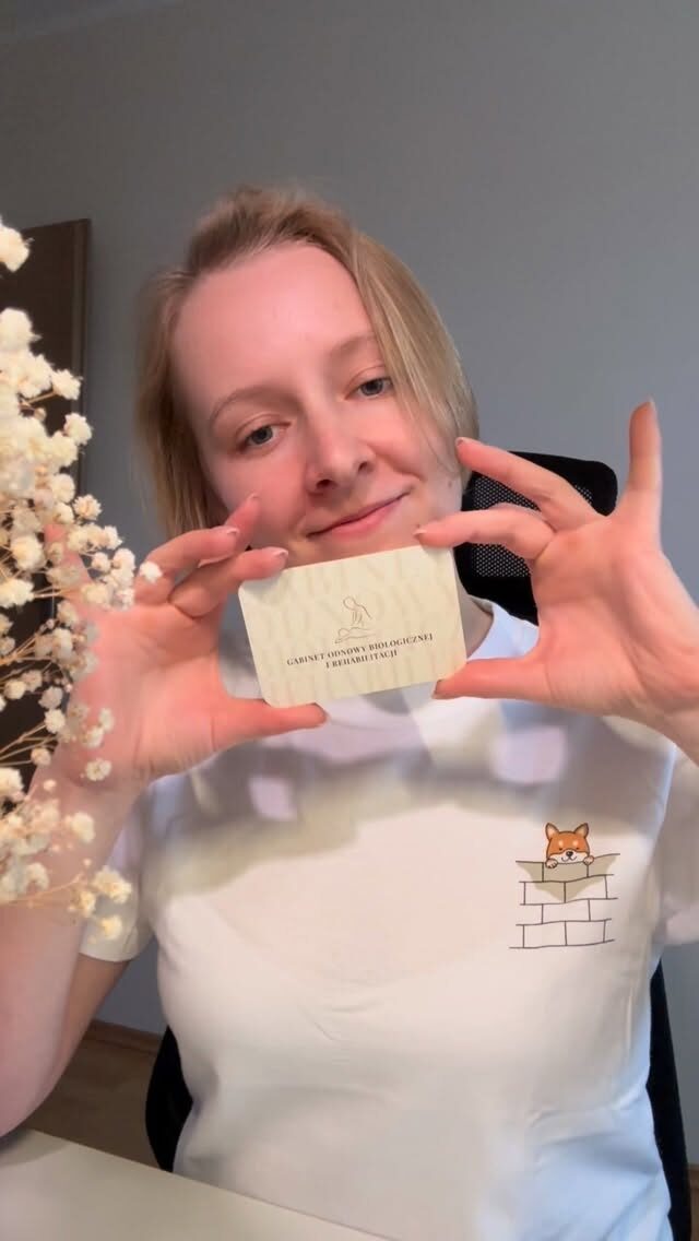 Instagram post from moni_greeting_cards. This post is in position 1.